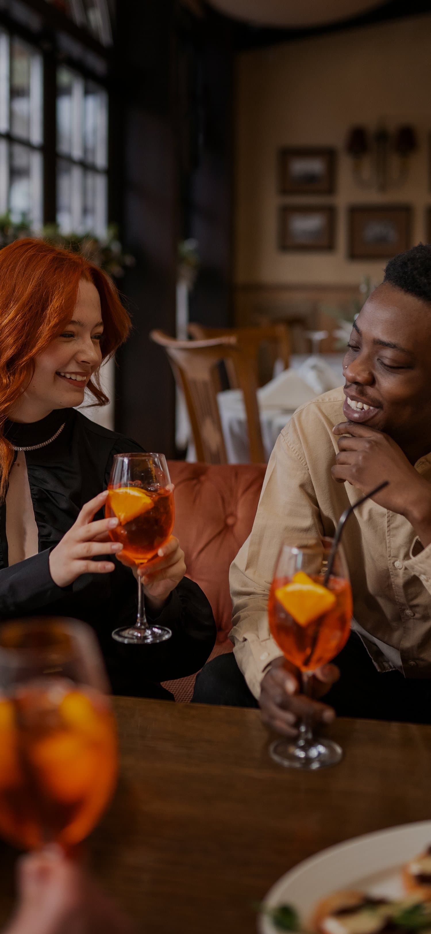 People connecting over drinks, discovered nearby on Intkonet